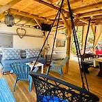 каравана синята маймуна плаж градина # Rv Blue Monkey On The * Chernomorets