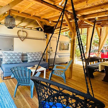 каравана синята маймуна плаж градина # Rv Blue Monkey On The * Tchernomorets