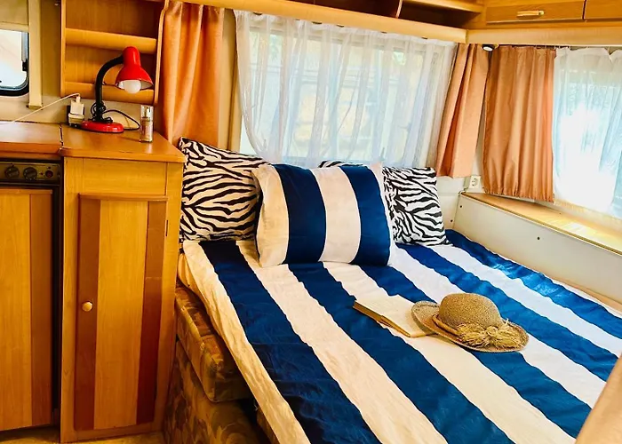 Parque de Campismo каравана синята маймуна плаж градина # Rv Blue Monkey On The *